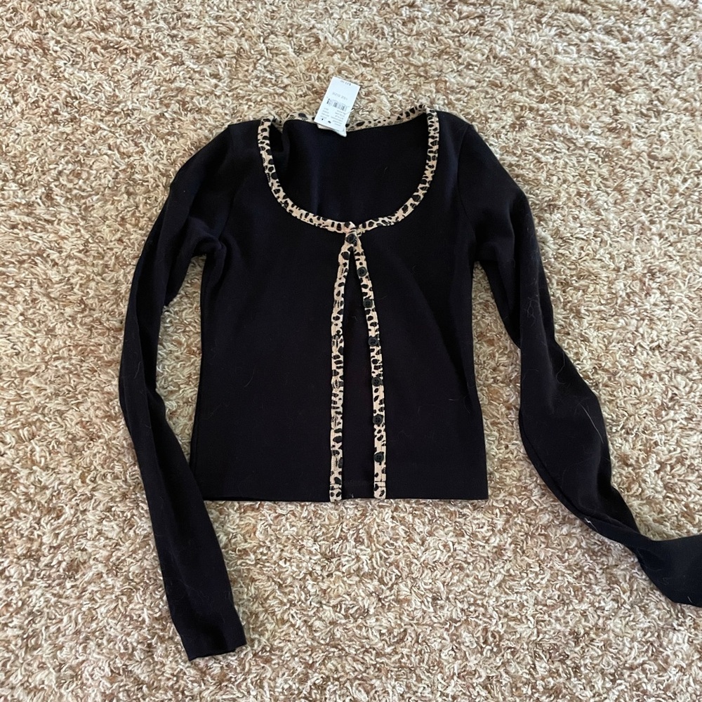 Brandy Melville leopard shirt